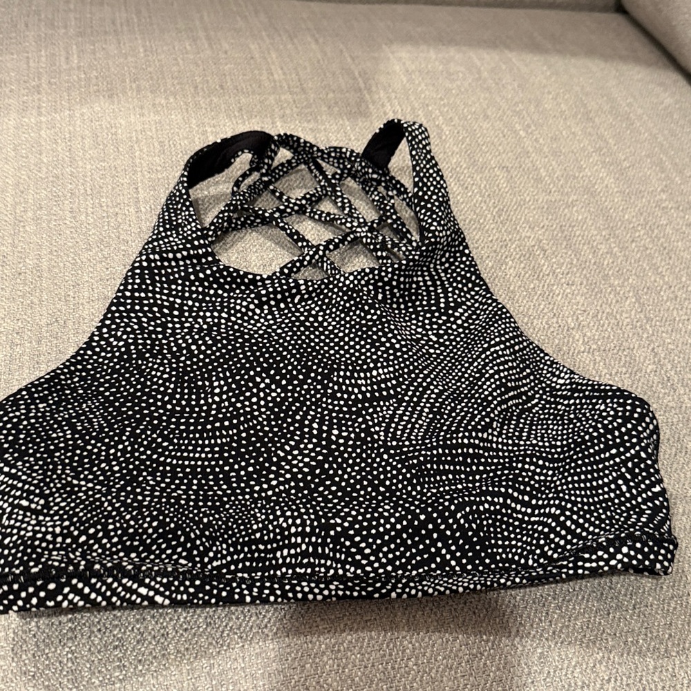 Lululemon Free To Be Bra (Wild) Feathered Jacquard Black White size 2